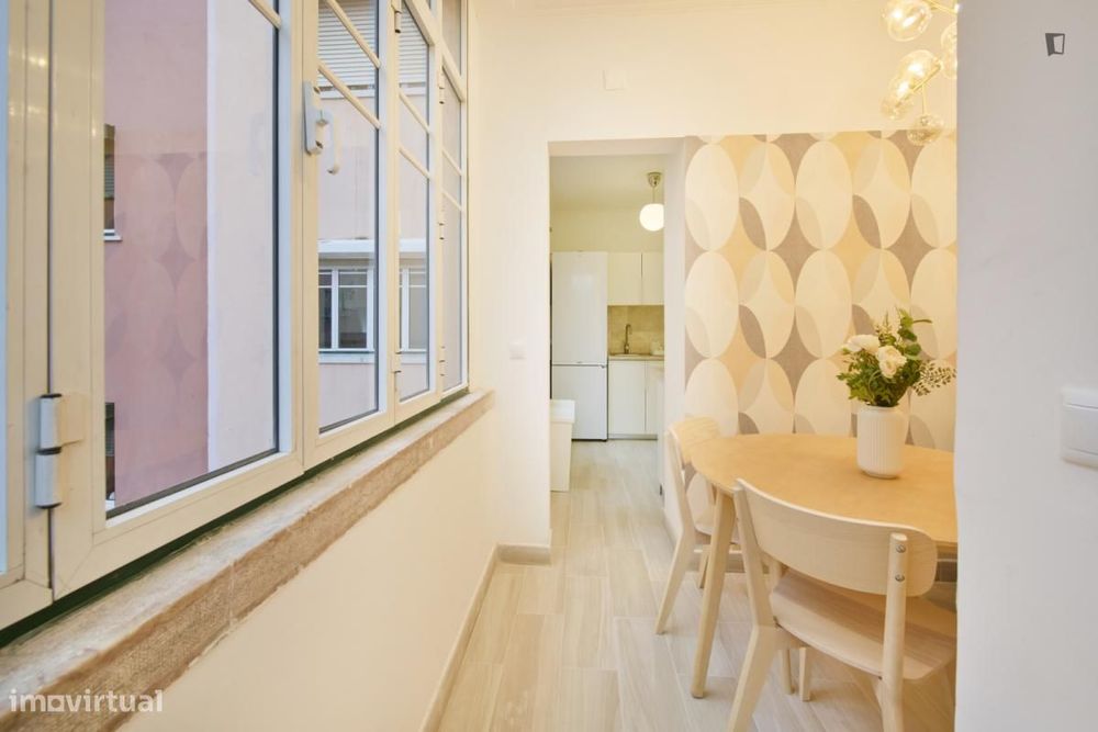 Quarto - localizado em Alameda Lisbon