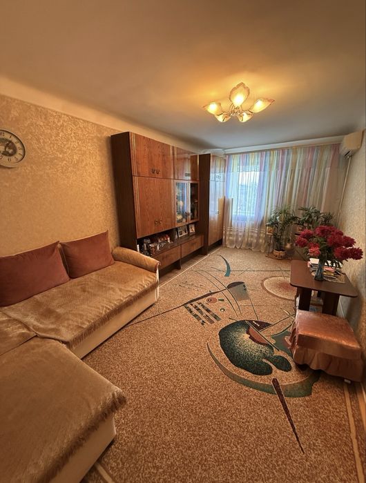 Продаж затишної 2-кімнатної квартири на вул. Осіння, 3