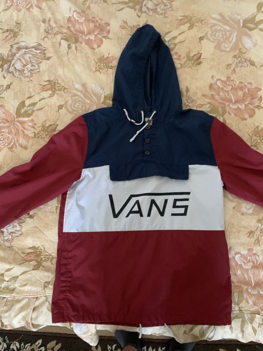 Продам вітровку Vans