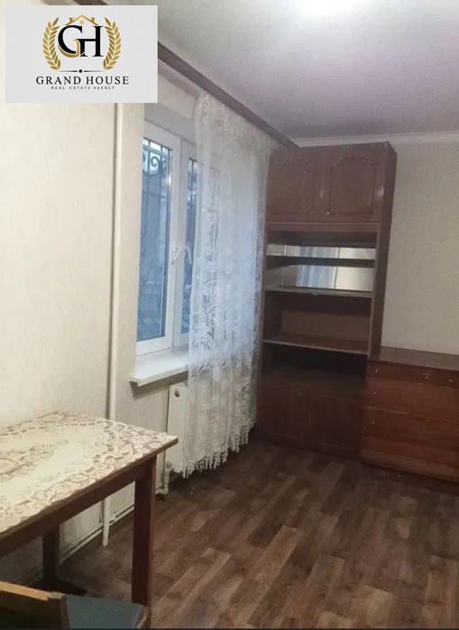 Продам двокімнатну квартиру. Вулиця Шатіла.