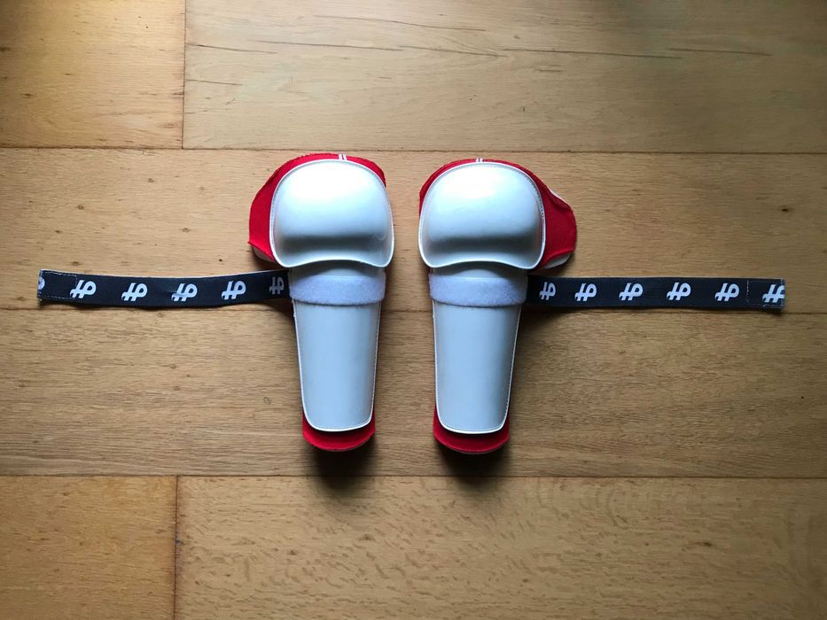 Joelheiras caneleiras de protecção HP.