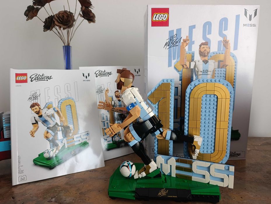 LEGO® Editions #43015 Lionel Messi – Lenda do Futebol