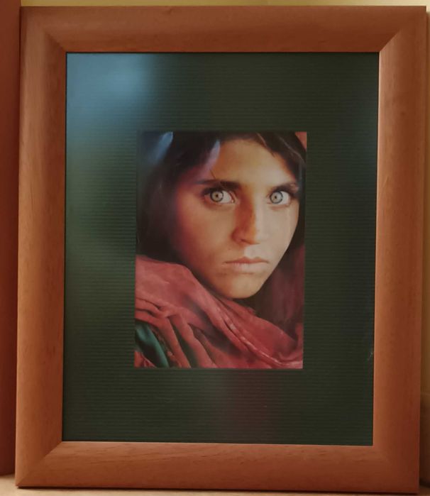 Sharbat Gula, a menina afegã de olhos verdes penetrantes