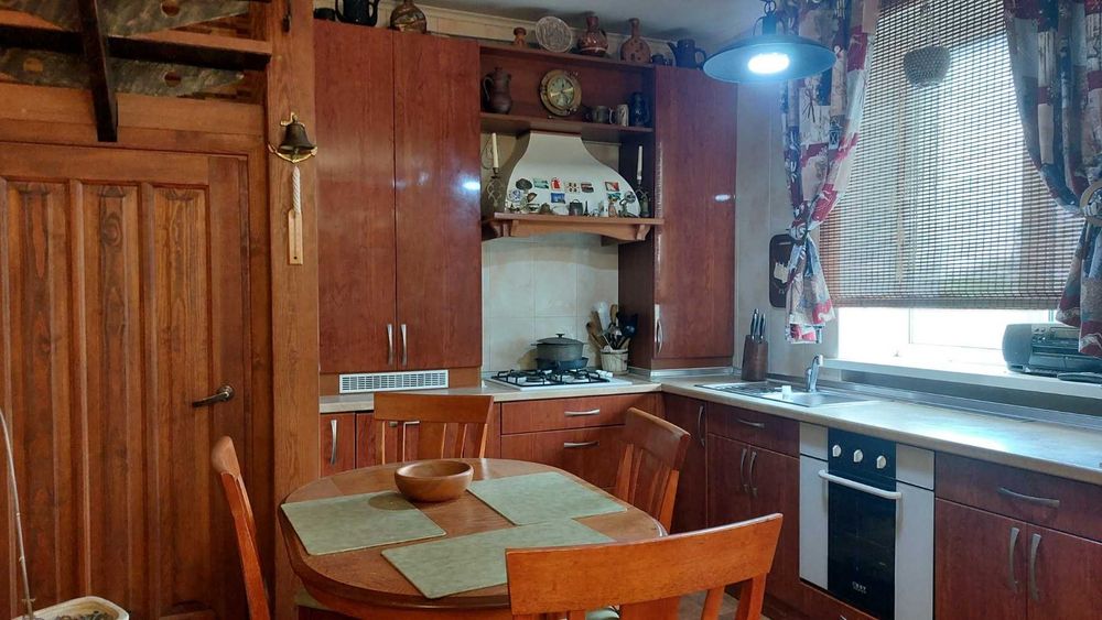 Продается 3-комнатная квартира с видом на лиман пгт.Таирова