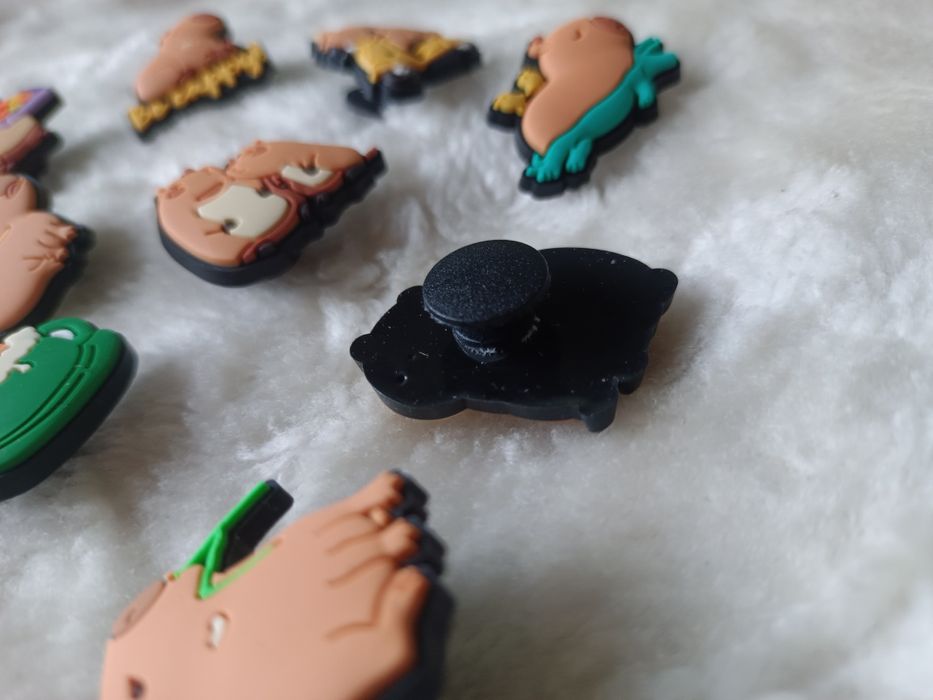Kapibara capybara capy pin - zestaw pinów crocs