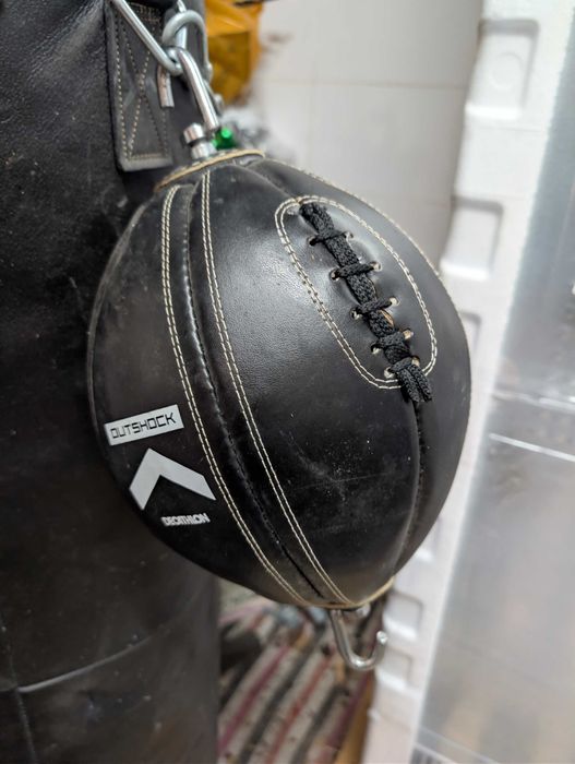 Saco (50kg) e bola de box com corrente outshock