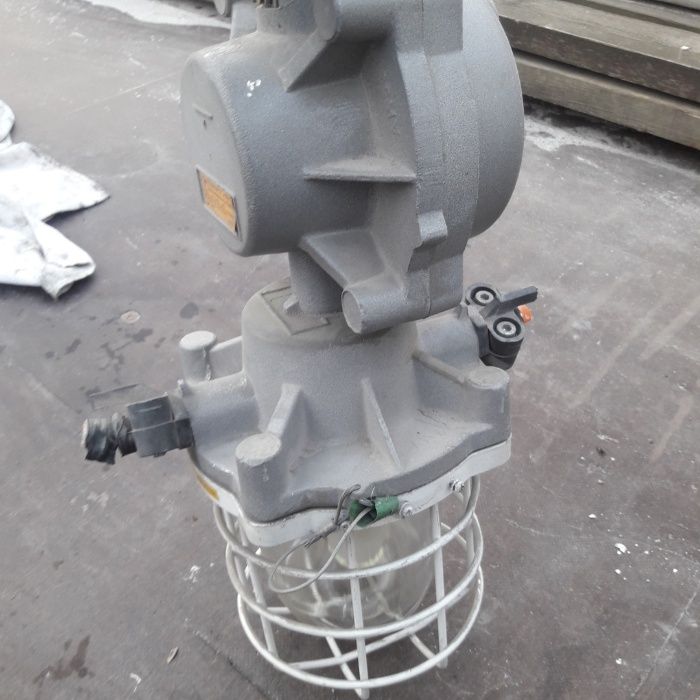 lampa  magazynowa