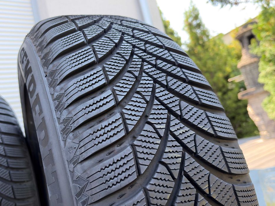 2szt zimowe 215/65R17 Semperit 8,4mm 2023r świetny stan! Z1310 gwarancja