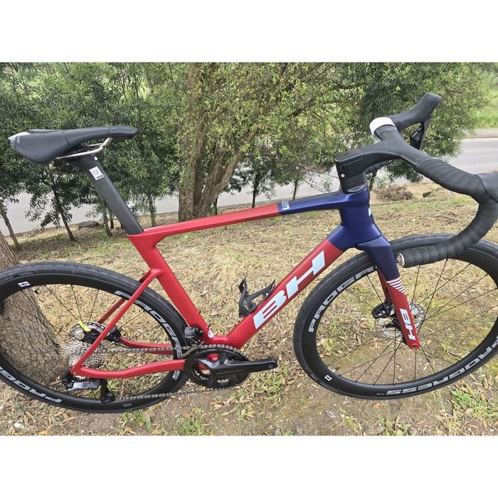 Bh rs1 ultegra di2 e rodas progress carbono