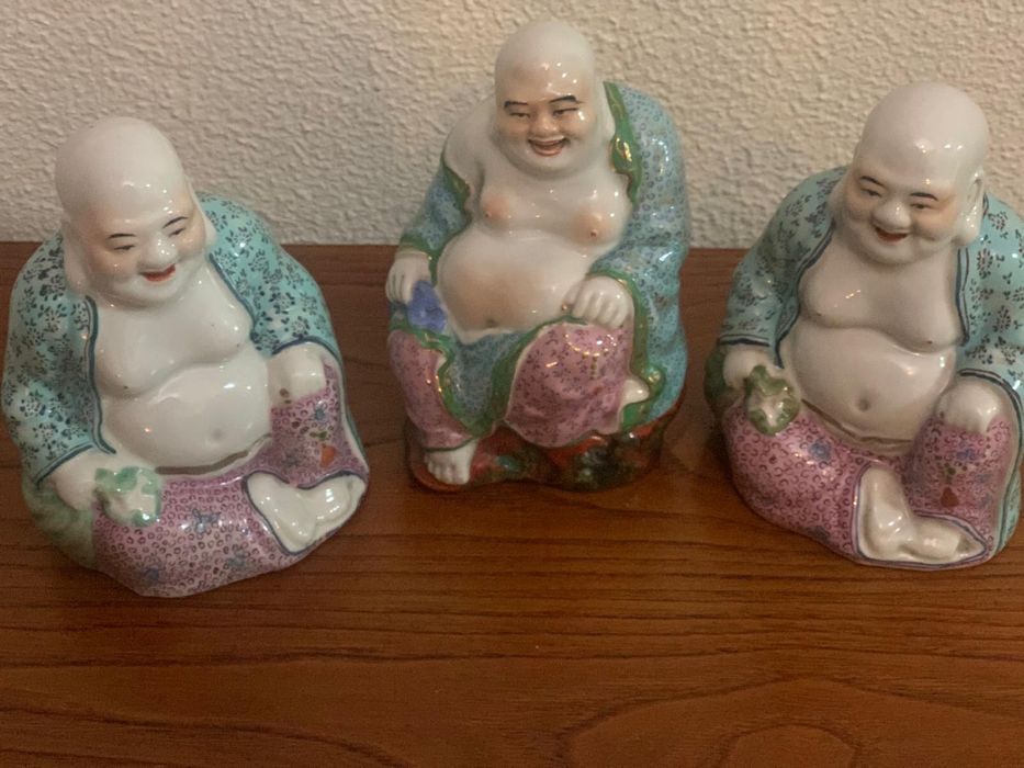 Conjunto de budas antigos