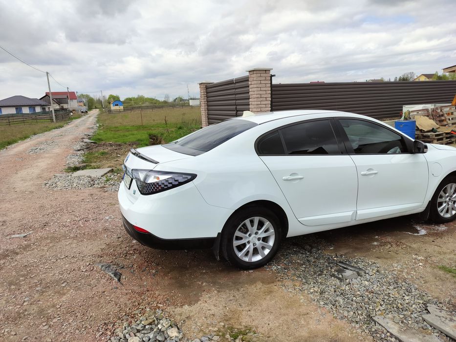 Renault Fluence 2012 350км