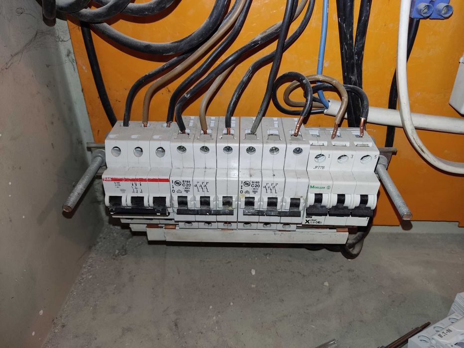 Naprawa-Złota Rączka-24/7-Hydraulik-Elektryk-Gaz-Montaż