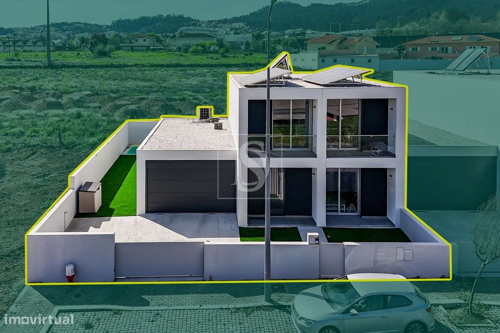 Modern T4 Detached House with Swimming Pool and Garden, 2 Minutes from Barcelos City Center