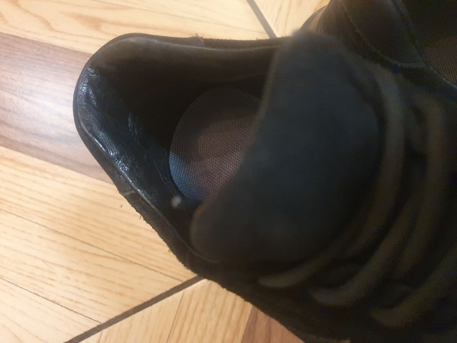 Кросівки жіночі замш