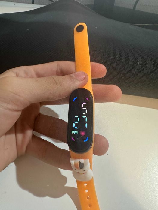 Relógio digital do gatinho  – só 10€!