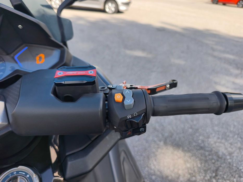 Kymco AK 550 Akrapovic