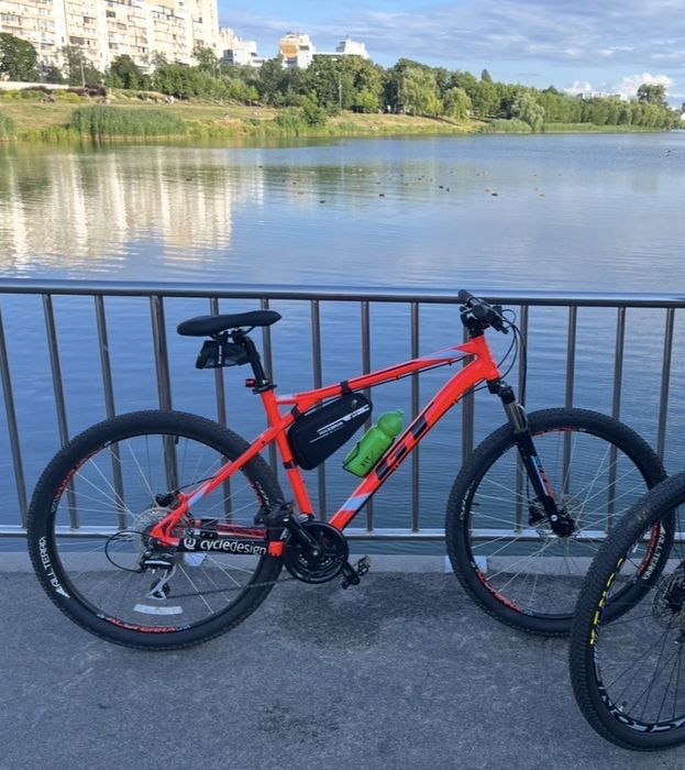 Велосипед GT aggressor expert L