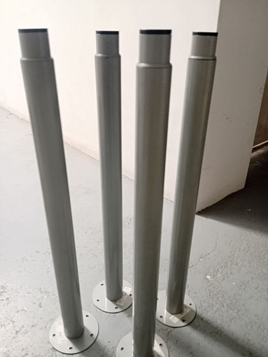 Pernas reguláveis em altura - IKEA