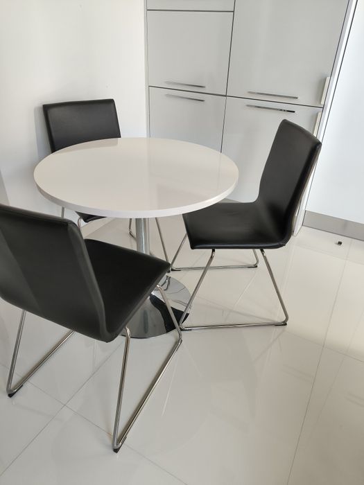 Mesa de cozinha com 3 cadeiras