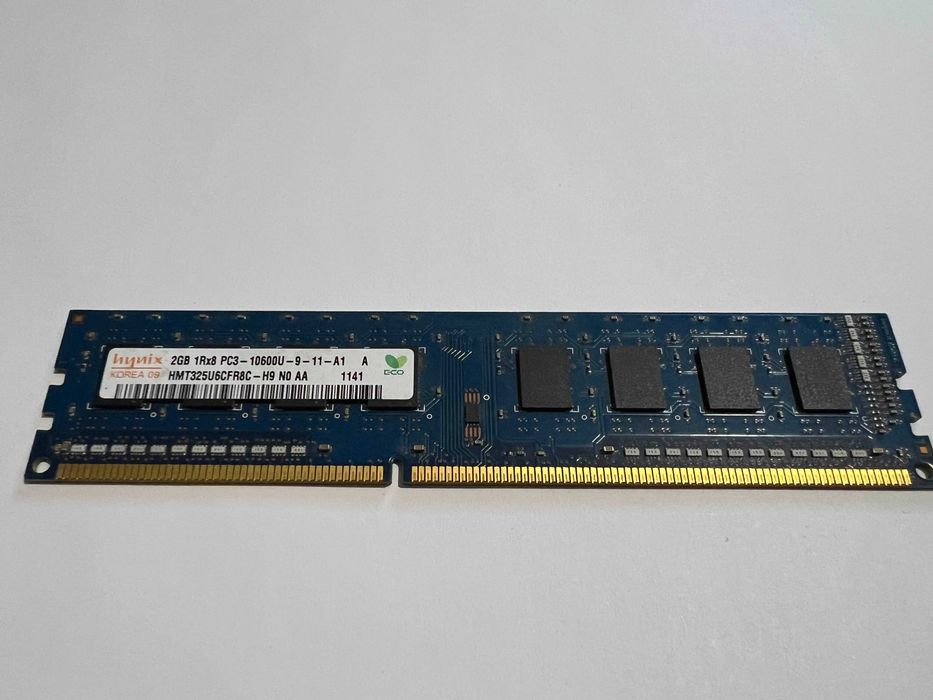 Оперативна пам'ять комплект 2×2 ГБ DDR3 DIMM (4 ГБ загалом)перевірено!
