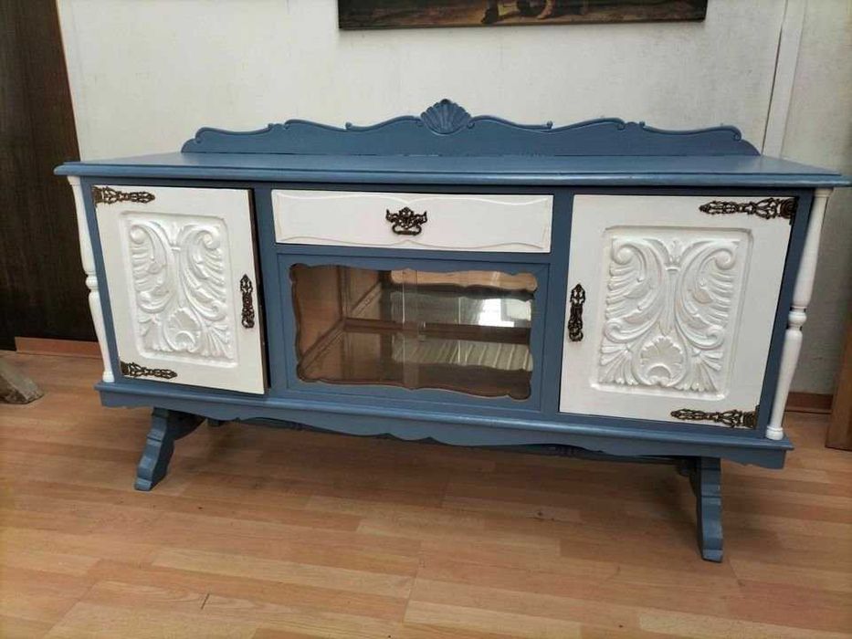 Venda de recheio de armazém de velharias e antiguidades, móveis