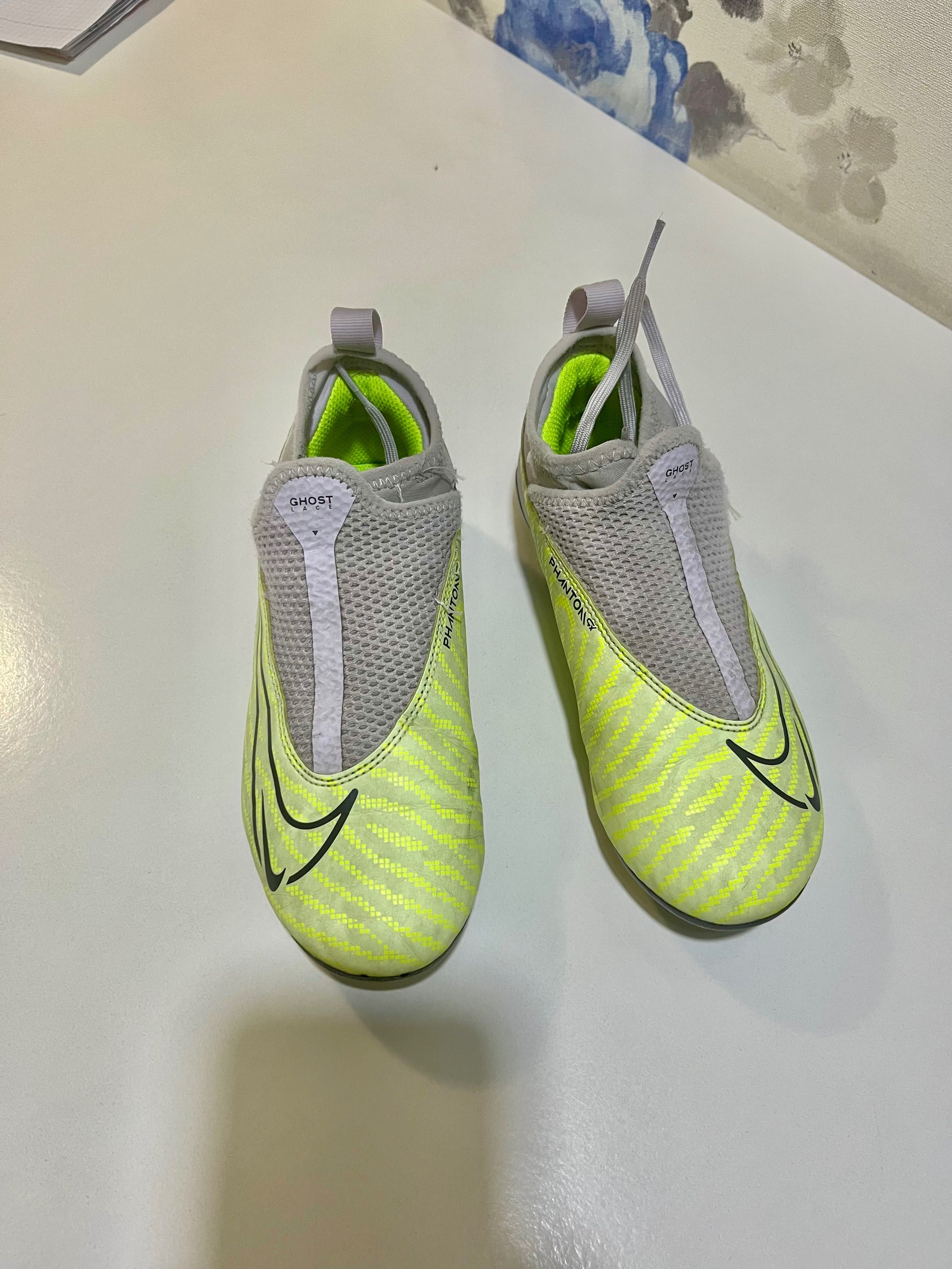Nike ghost lace 2025