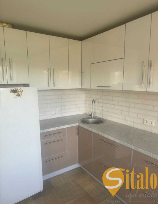 Продаж 4-х кімн. квартири вул. Костянтина Великого (019)