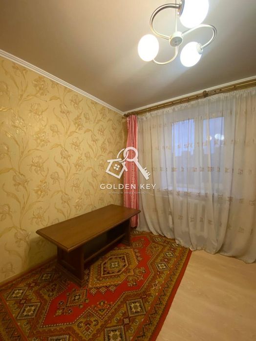 Оренда трикімнатної квартири на Соцмісті