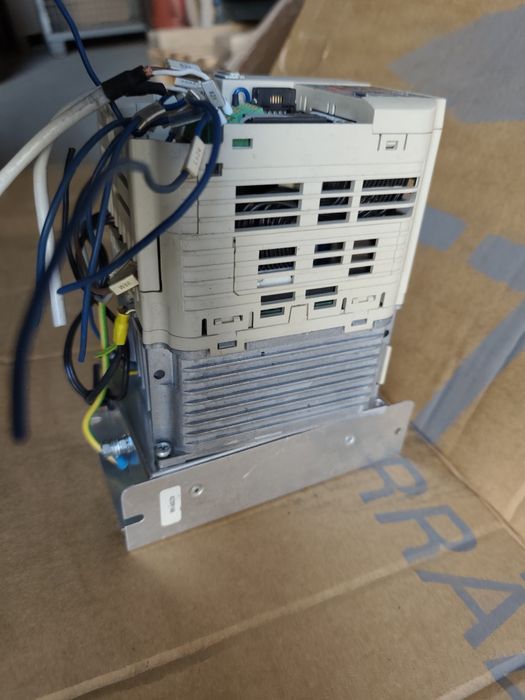 Частотнік omron v1000 бу
