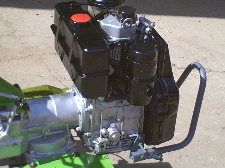 motocultivador GRILLO a gasoleo com fresas 1,25m de largura