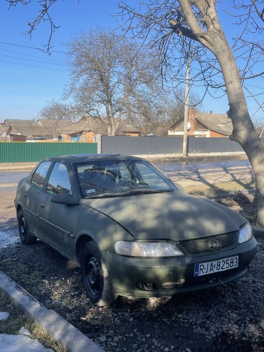 Продам Опель Вектра Б 1.8 Газ/бенз