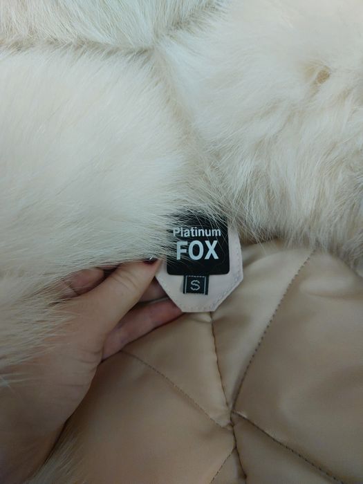 Парка жіноча пудра з Platinum Fox