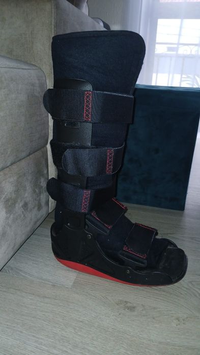 Bota walker com cunhas