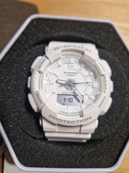 Годинник  Casio GMAS130-7A