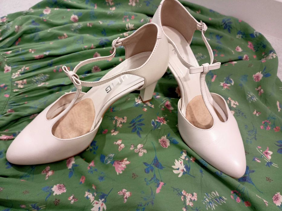 Buty ślubne r.39 bardzo wygodne!