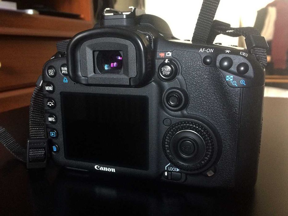 Canon EOS 7D (excelente estado, pouco utilizada)