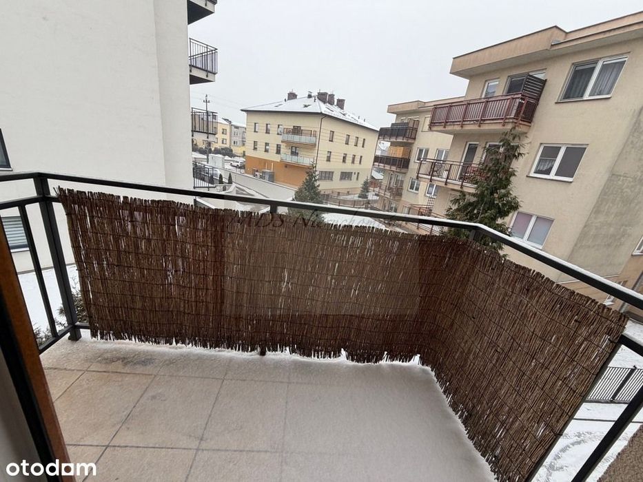 duże 2 pokoje z balkonem i garażem