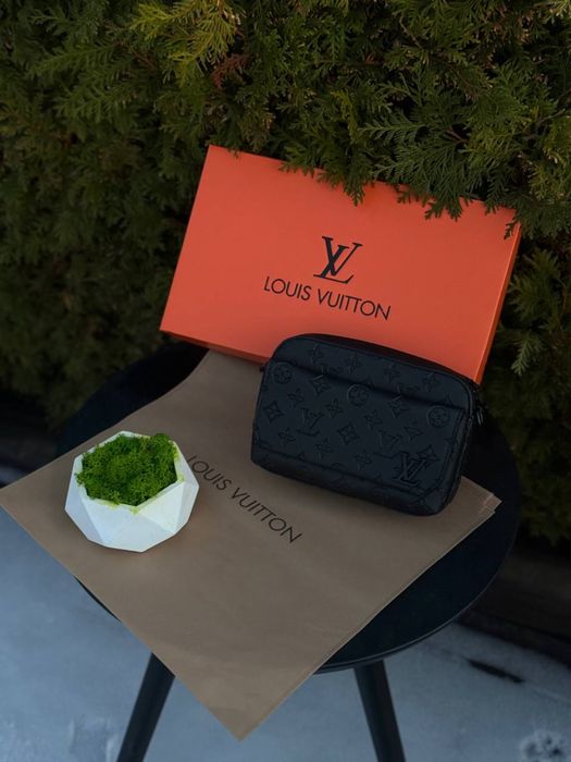 Сумка Louis Vuitton шкіряна чоловіча через плече Lv сумка Луи Витон Лв