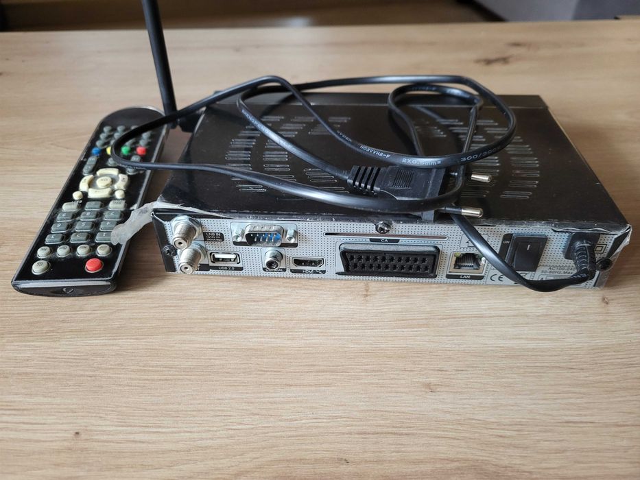 Tuner TV Opticum HD 405 PLUS używany