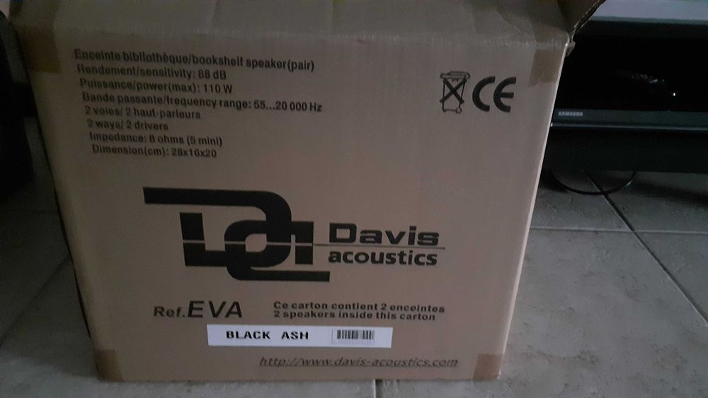 Davis Acoustics - colunas de som