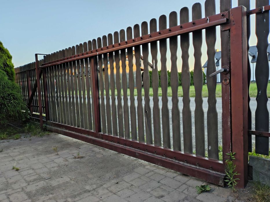 Brama przesuwna  350 x 128. 600 zł  do negocjacji