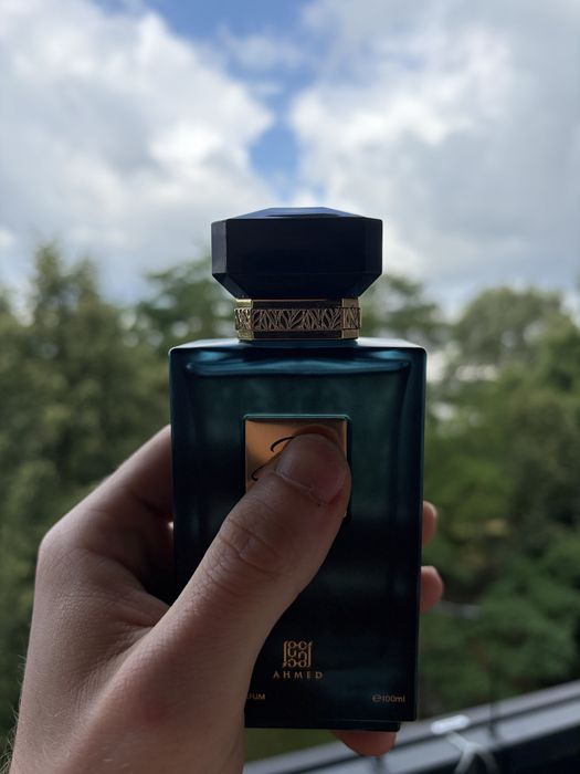 Perfumy blu oud.