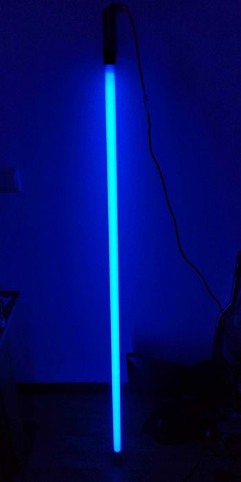 lampada tubular azul