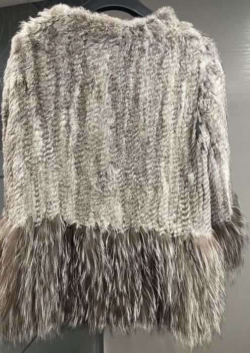 Casaco Novo em pele genuína de raposa e coelho