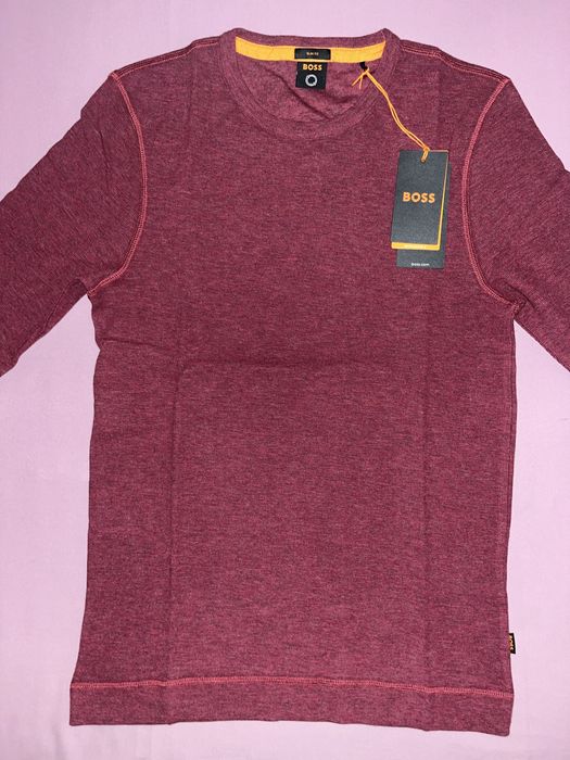 Wyprzedaż lekki swetr męski Hugo Boss.