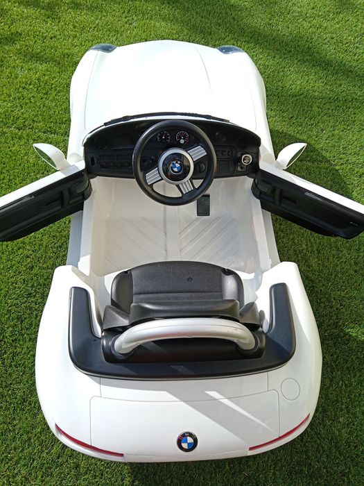 Carro elétrico BMW Z8 para criança