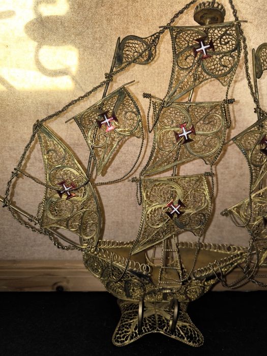 Caravela  Antigo em Filigrana - Uma Obra de Arte Única
​Magnífico na