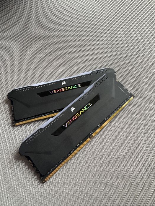 Corsair Vengeance RGB Pro SL 32GB DDR4-3600 C18 Black