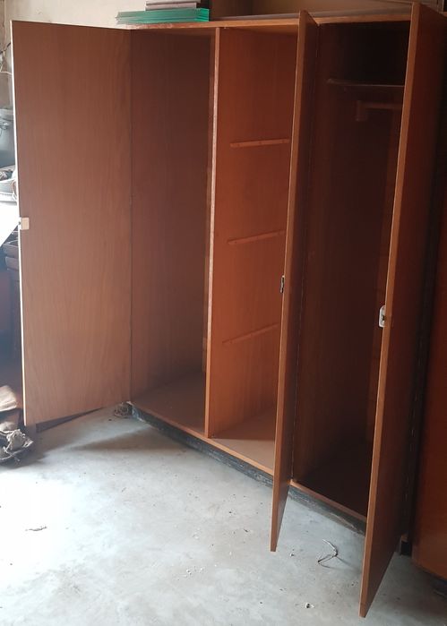 Шкаф трехстворчатый с антресолью: 4 000 грн. - Меблі для вітальні ...