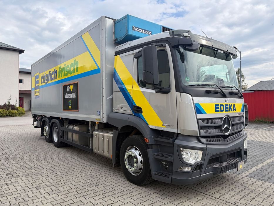 Mercedes-Benz Actros 2543  6x2 chłodnia izoterma winda